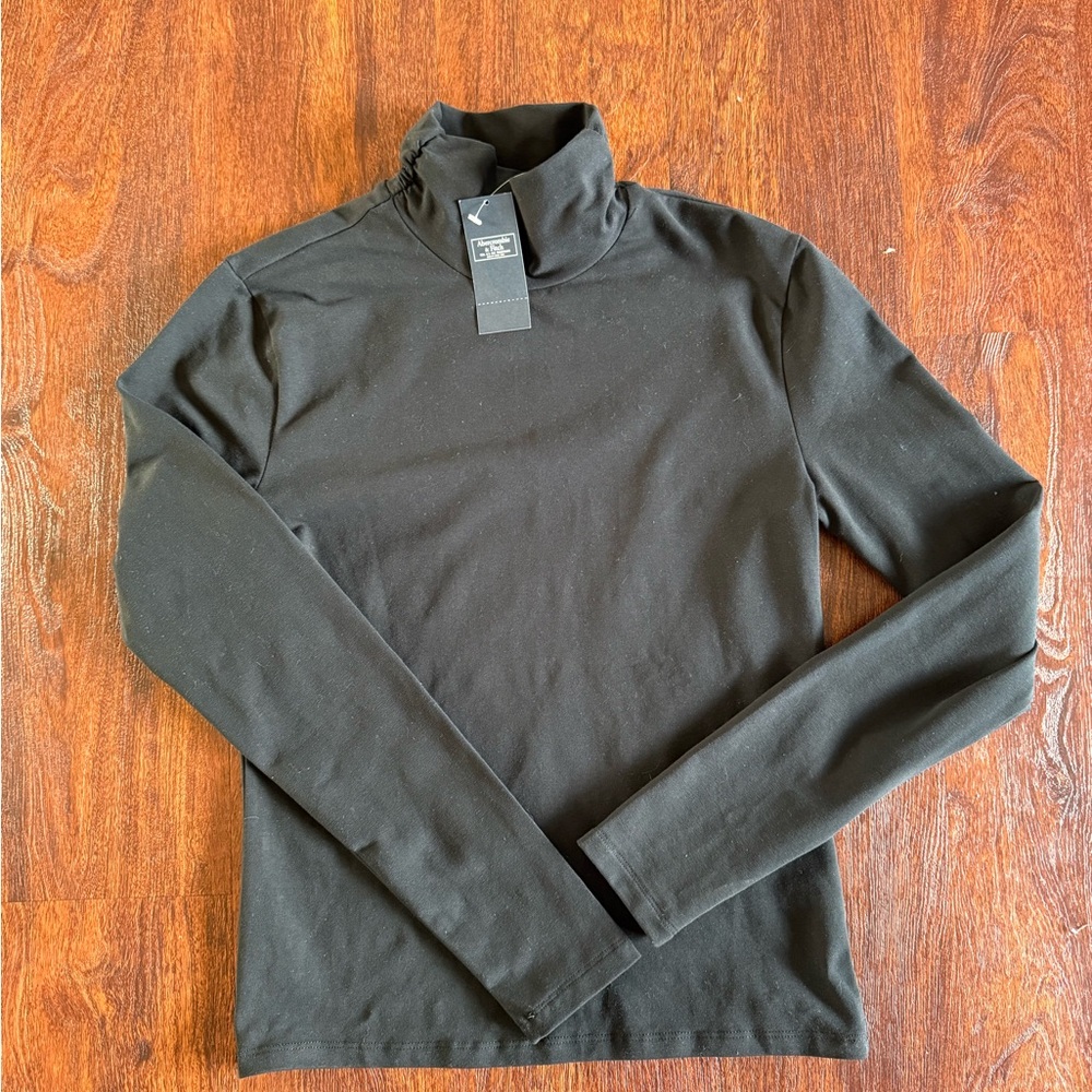 Abercrombie & Fitch Blk long sleeve